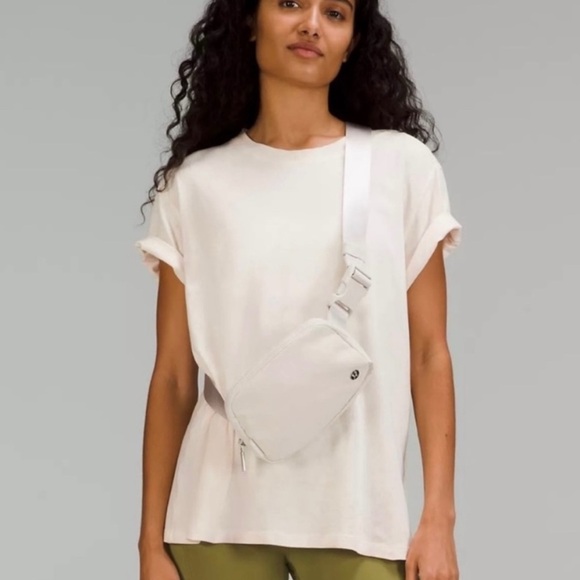 Lululemon Everywhere Belt Bag in White Opal - Picture 2 of 5